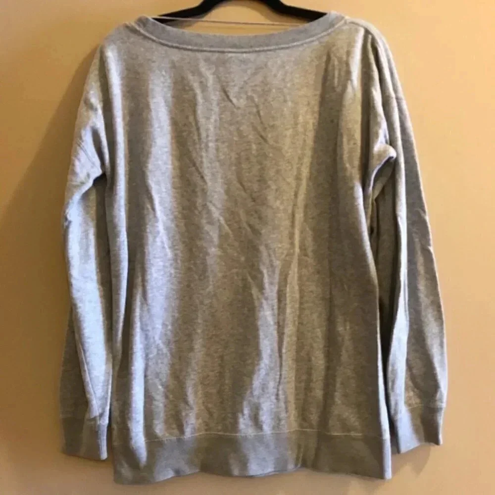 Nike Grey Spell Out Pullover Sweatshirt Women’s Size Small